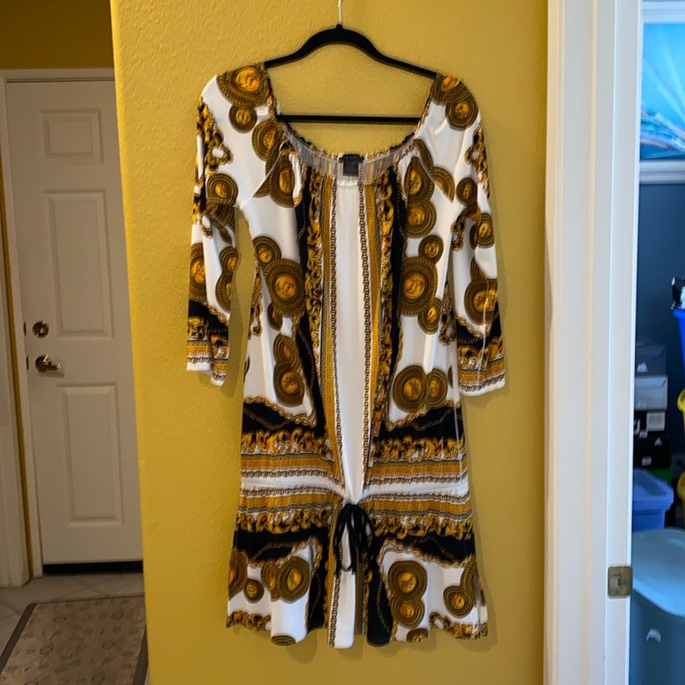 Eva Varro dress